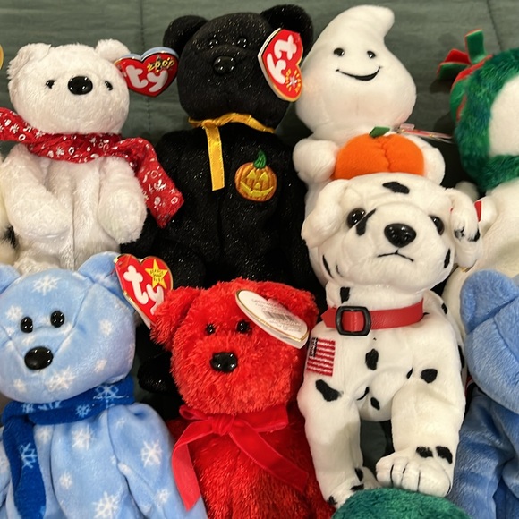 10 full size Ty beanie babies, one mini ornament. - Picture 4 of 6